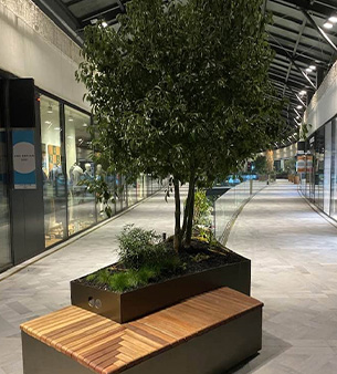 Effet de Steel - jardinière et banc en métal